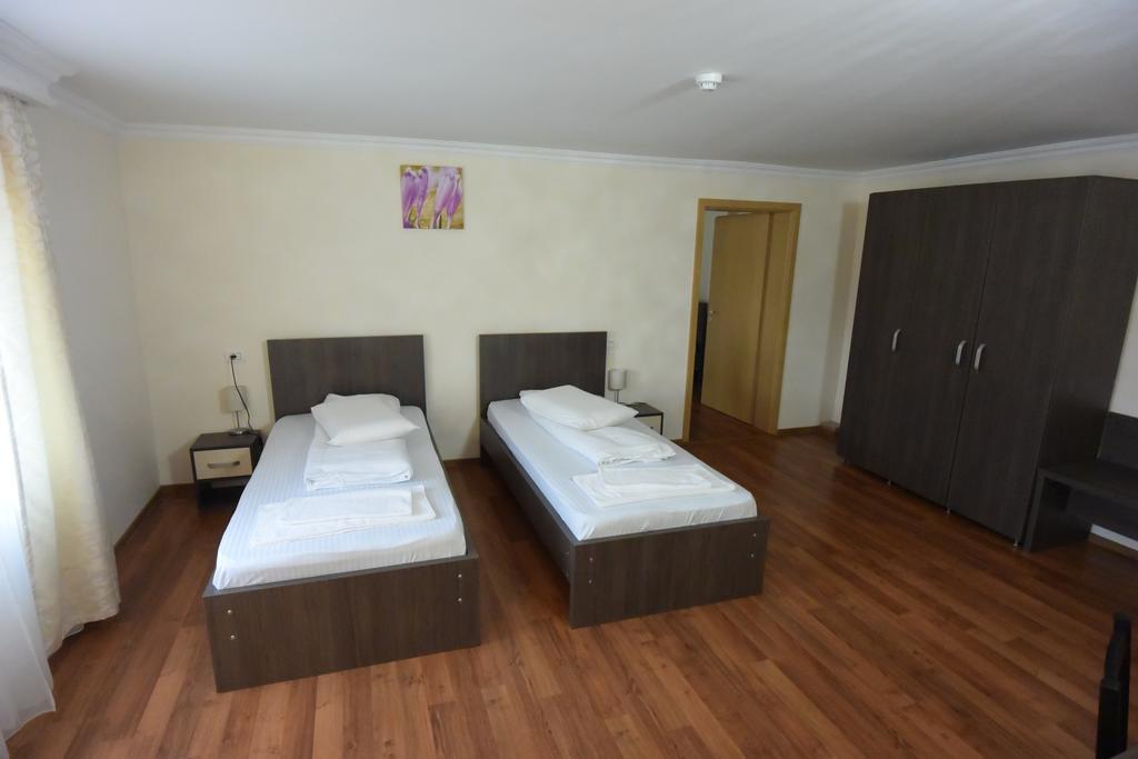 Hotel Arizona Timisoara Esterno foto