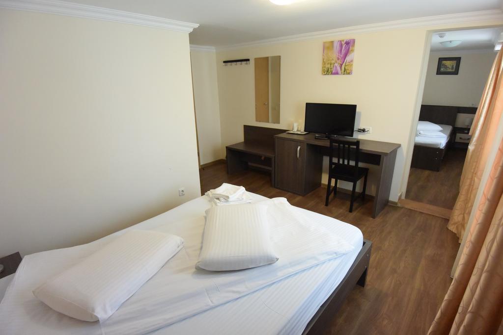 Hotel Arizona Timisoara Esterno foto