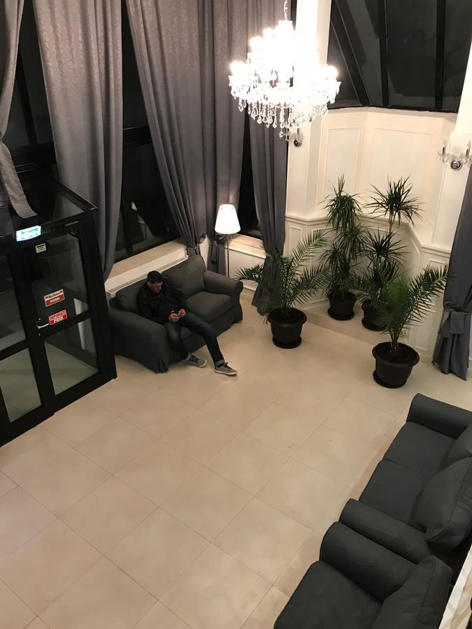 Hotel Arizona Timisoara Esterno foto